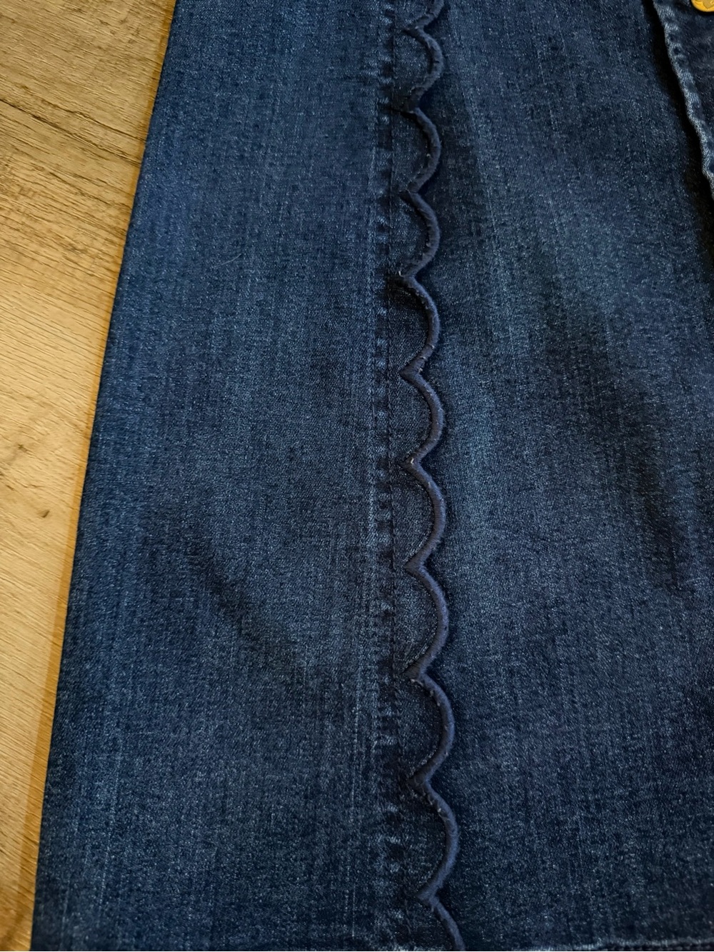 Draper James Blue Jean Denim Skirt  Scalloped & Button Details Size 8 - Picture 12 of 14